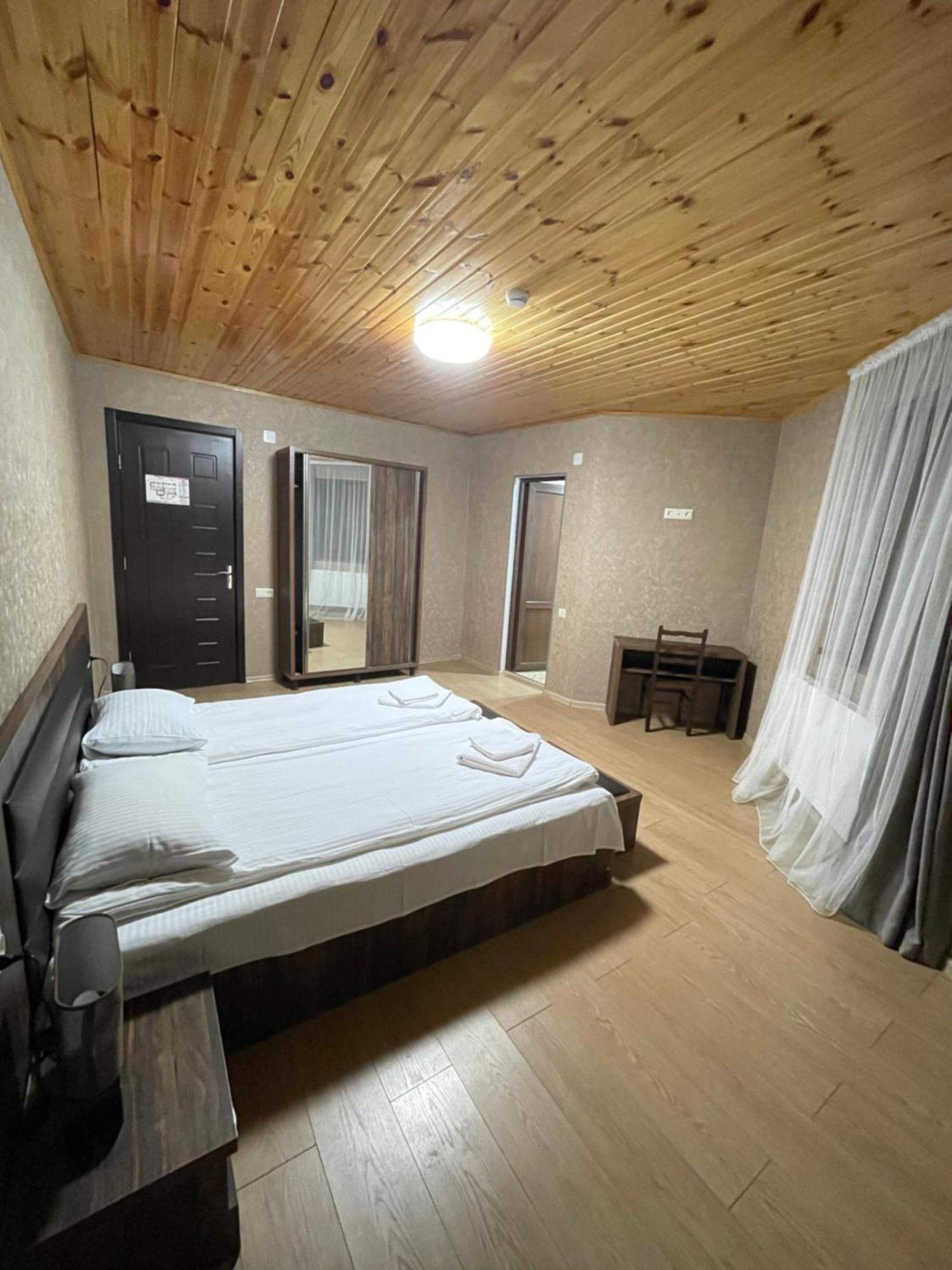 Hotel Elite House Mestia Zimmer foto